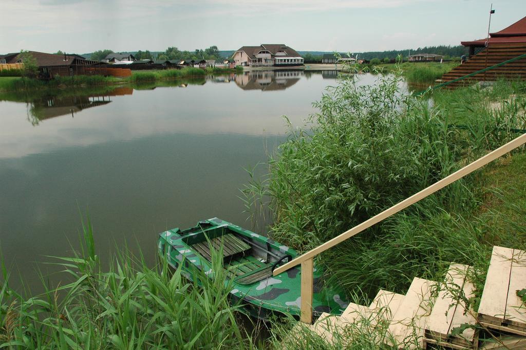 Eco Village Obukhiv Buitenkant foto